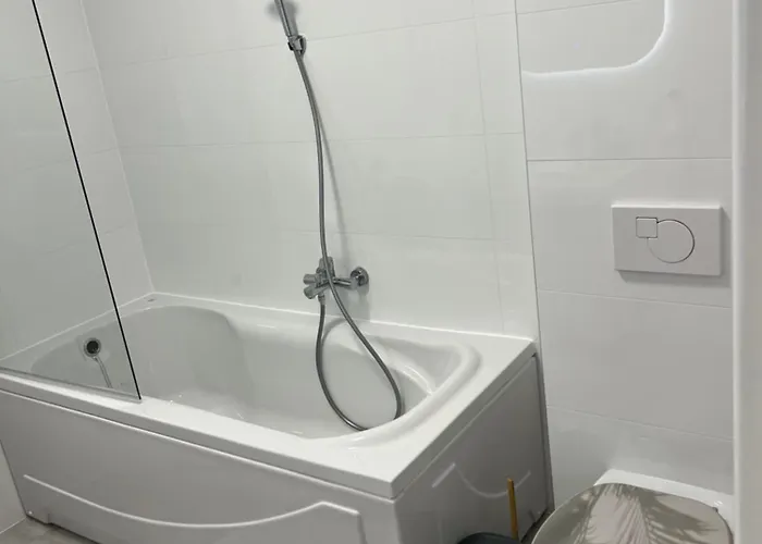 Ellenora Apartamento *